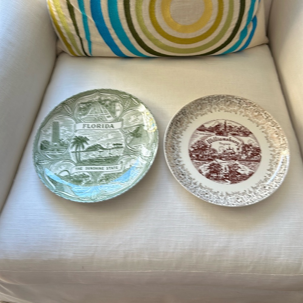 Vernon Kilns Florida and Williamsburg plates